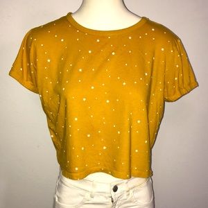 Kawaii Cuuuute MESSY BUN 💗 JUST CHILLIN’ White Star Mustard Yellow Crop Top